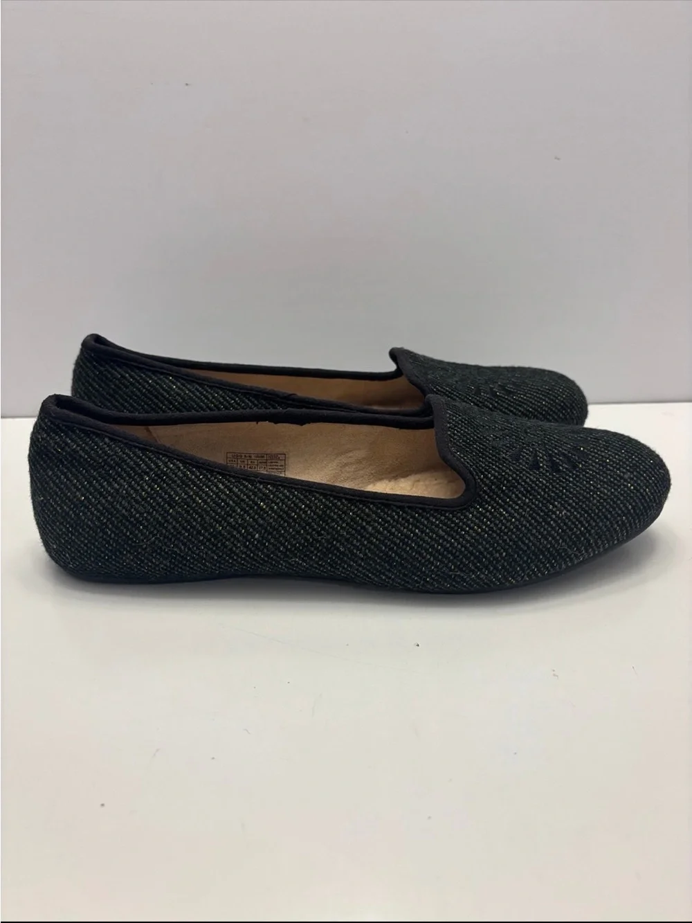UGG flats with delicate star-like stitched pattern size 11